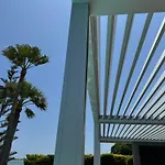 וילה Beachfront 7 Bdr מזוטוס
