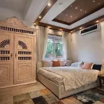 וילה Beachfront 7 Bdr מזוטוס