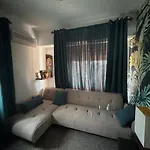 Beachfront 7 Bdr