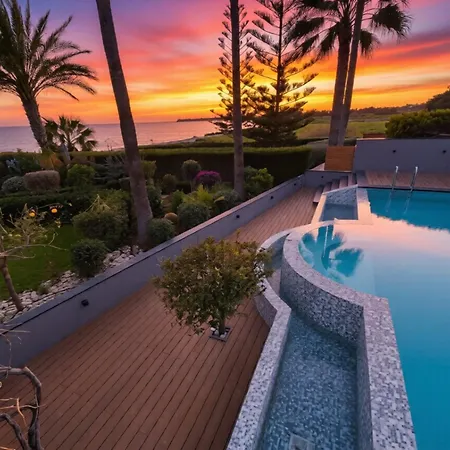 7 Bdr With Heated Pool & Villa *