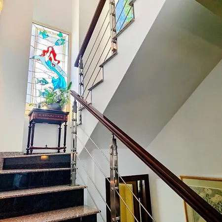 7 Bdr With Heated Pool & Villa *