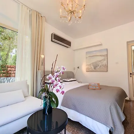 7 Bdr With Heated Pool & *