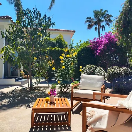 7 Bdr With Heated Pool & Villa *